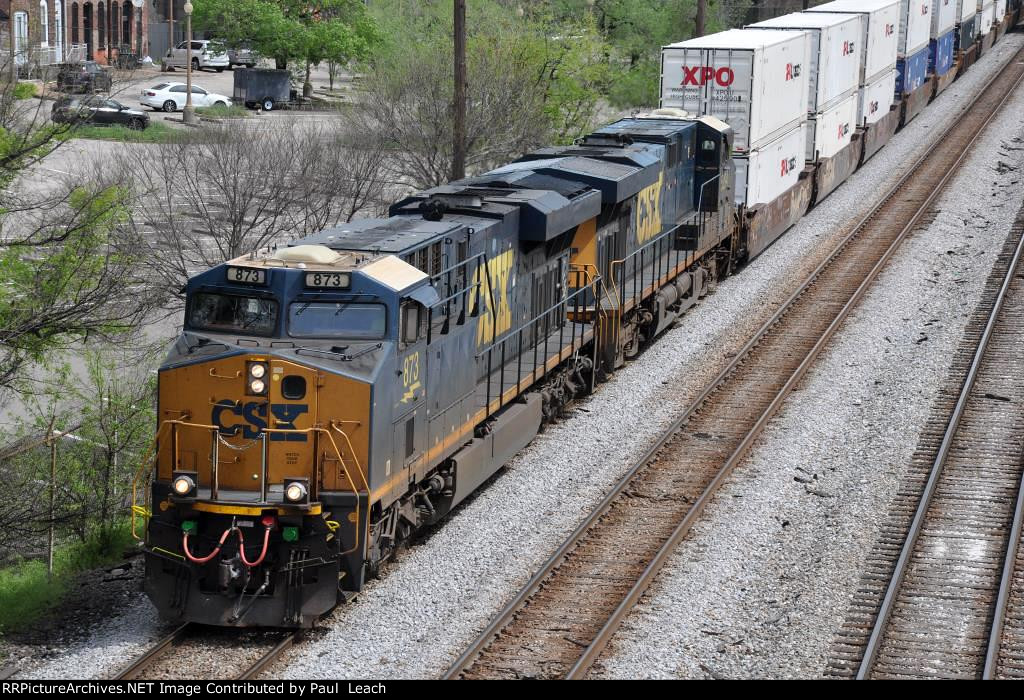 Intermodal rolls east